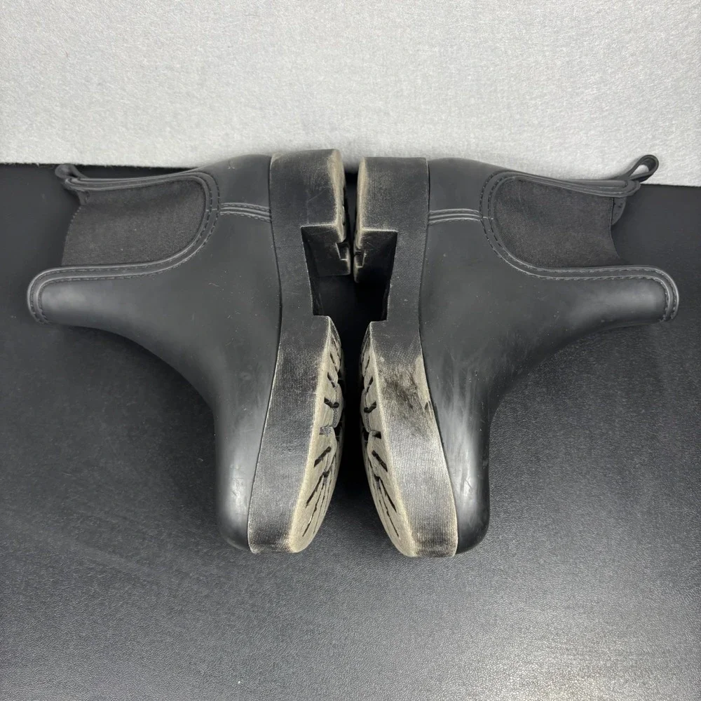 Jeffrey Campbell Cloudy Chelsea Rain Boots Size 6.5 Black Slip On Lugged Sole